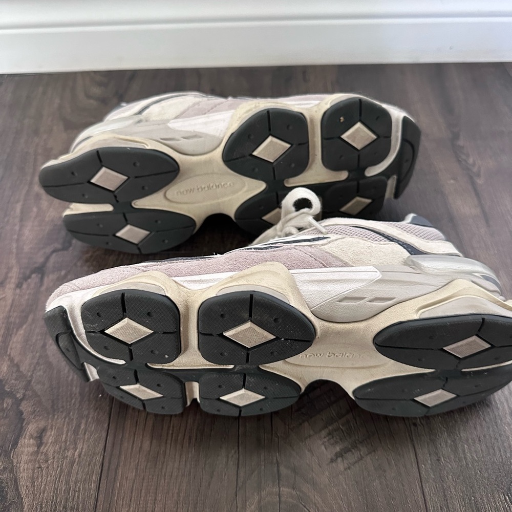 New Balance 9060 Moonrock Linen Women’s 8.5 - Picture 4 of 6